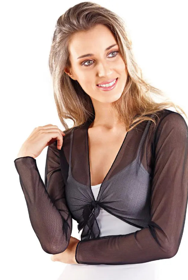 Eine lächelnde Person mit langen Haaren trägt die SoDanca Netz-Wickeljacke 8175 in Schwarz über einem weißen Outfit vor einem schlichten weißen Hintergrund.
