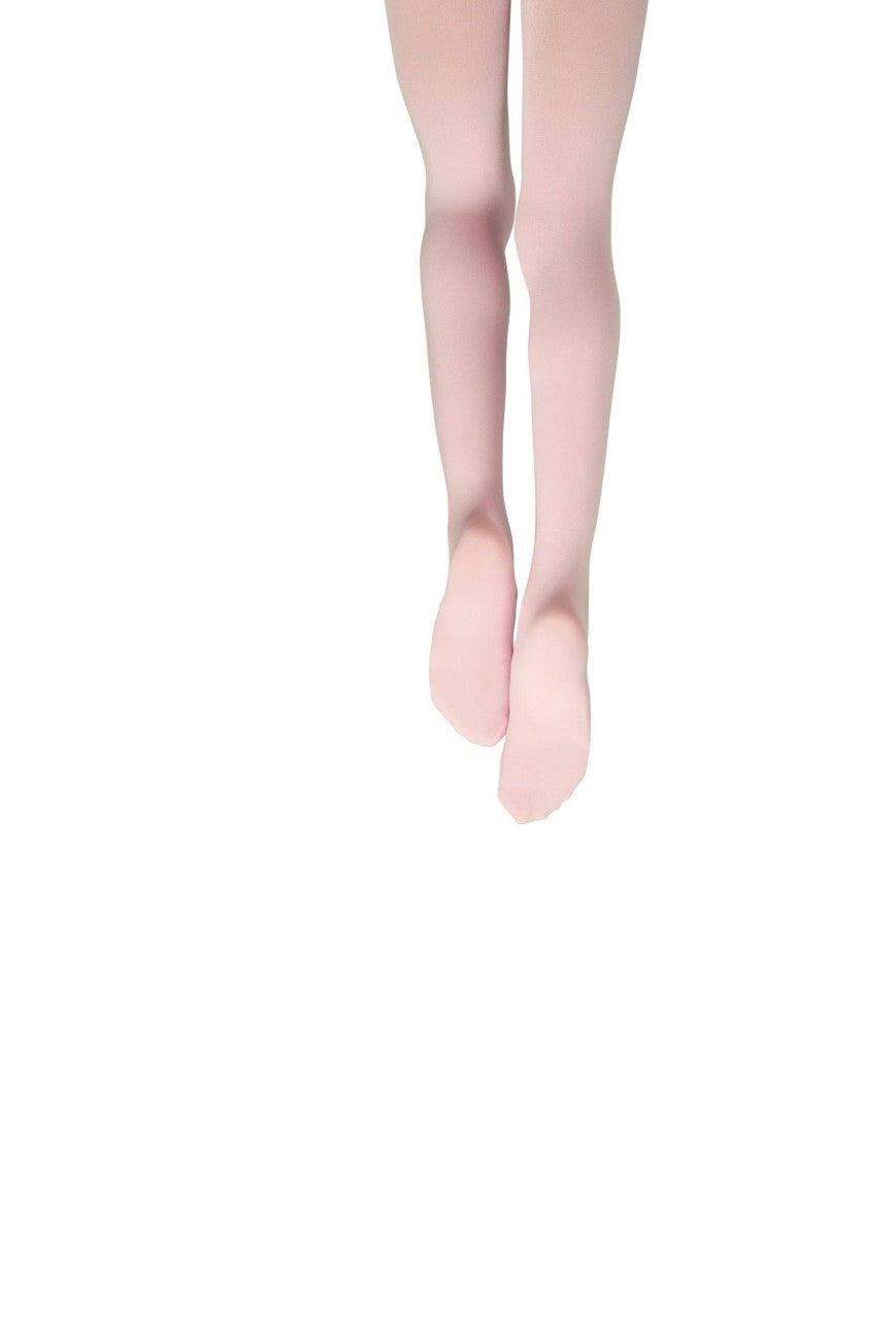 Eine Nahaufnahme eines Paars Beine in der Ballettstrumpfhose V1882 Smooth von Capezio in Hellrosa vor einem schlichten weißen Hintergrund. Die Füße zeigen nach unten und überlappen sich leicht.